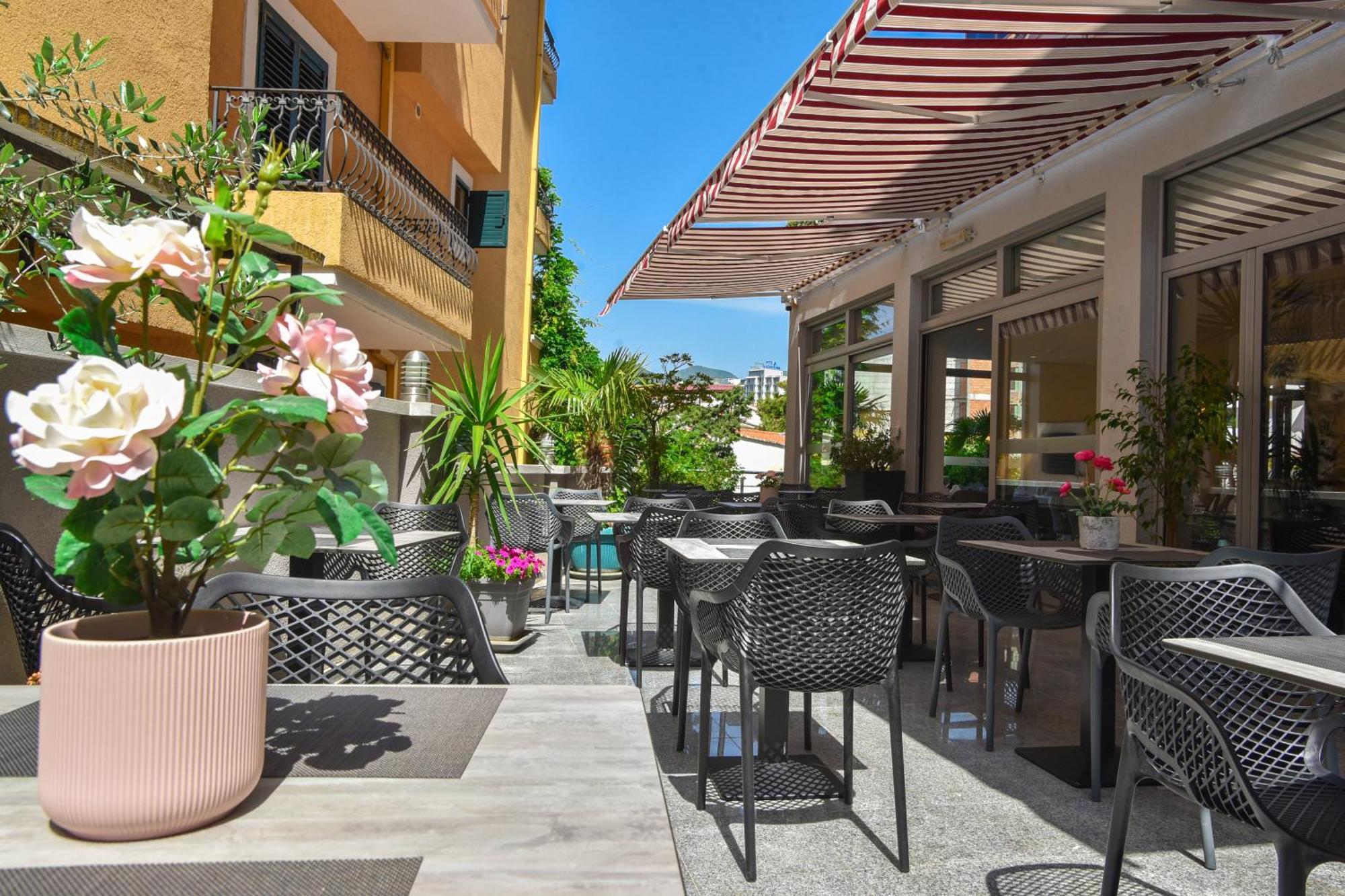 Hotel La Mer Budva Dış mekan fotoğraf