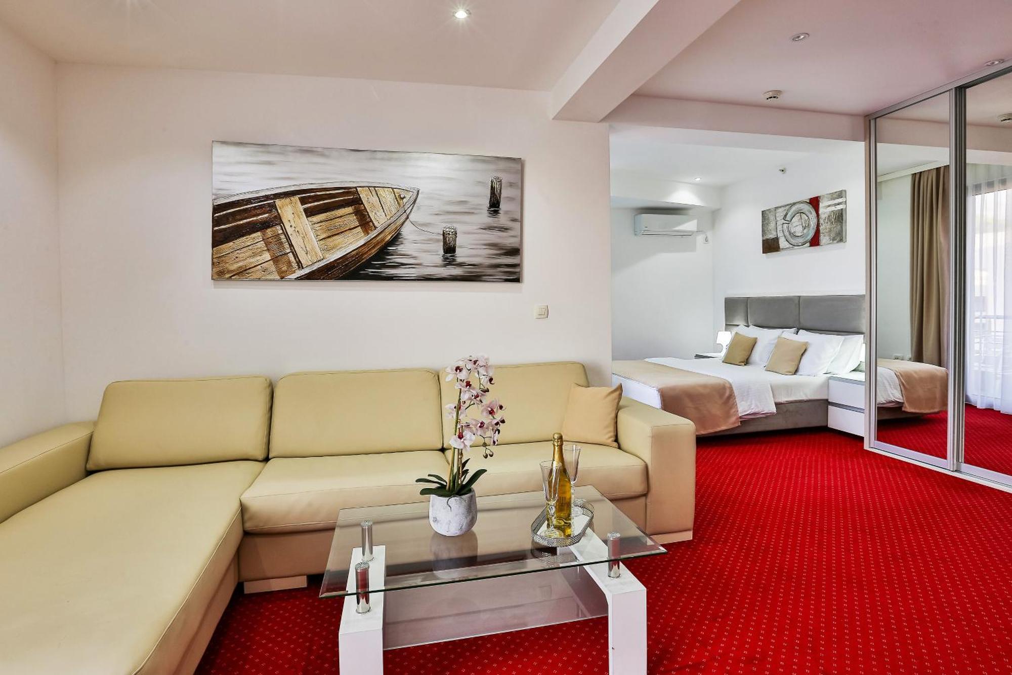 Hotel La Mer Budva Dış mekan fotoğraf