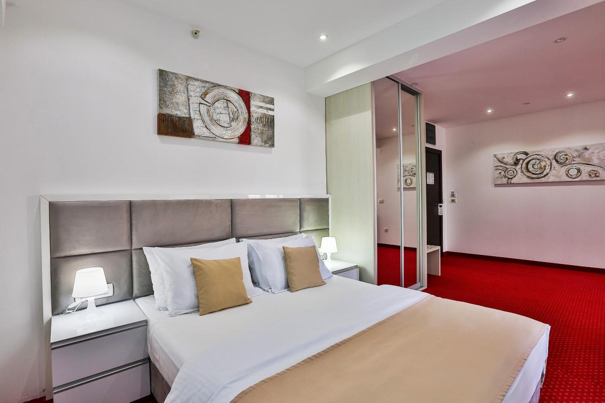 Hotel La Mer Budva Dış mekan fotoğraf