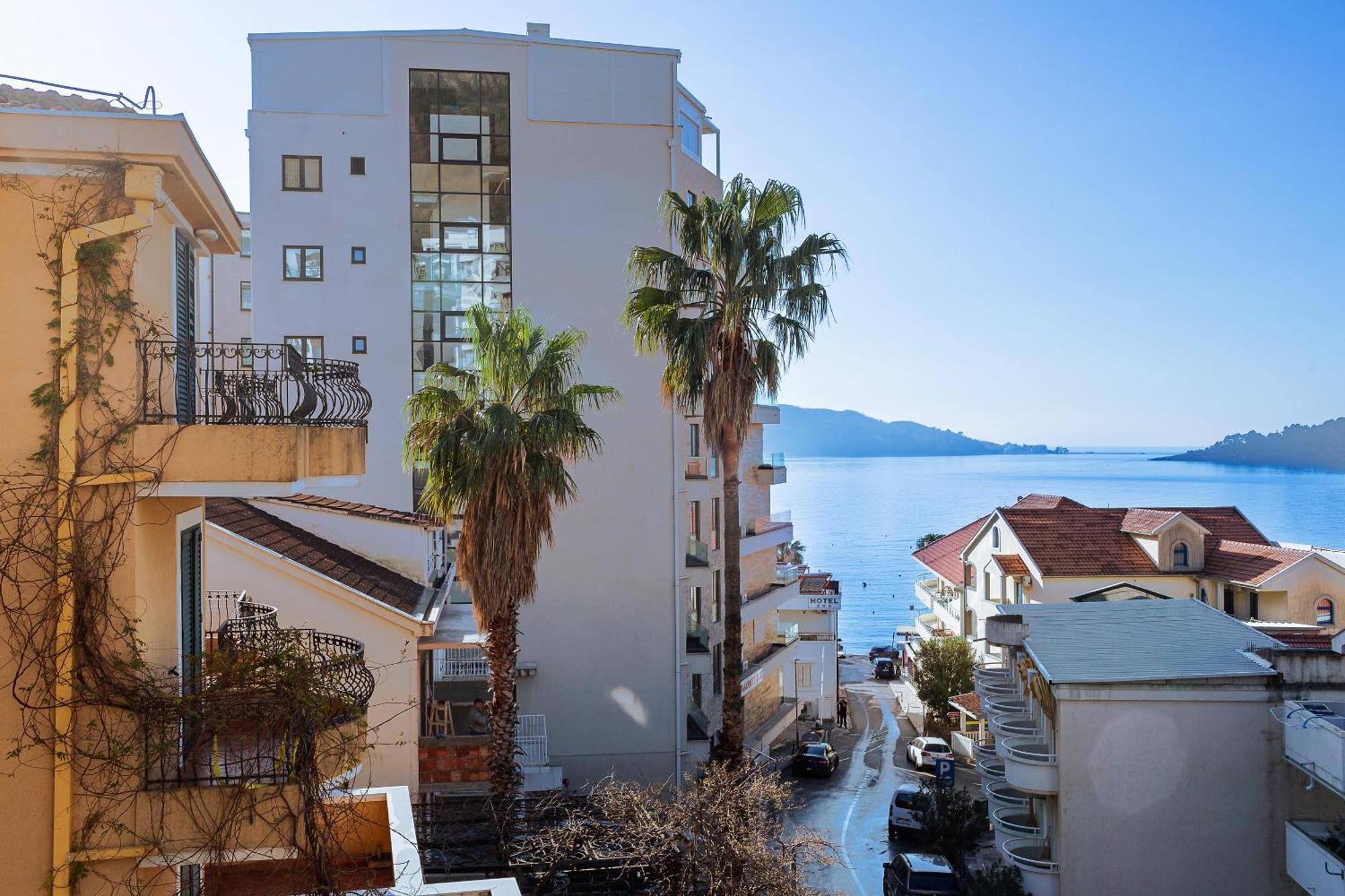 Hotel La Mer Budva Dış mekan fotoğraf