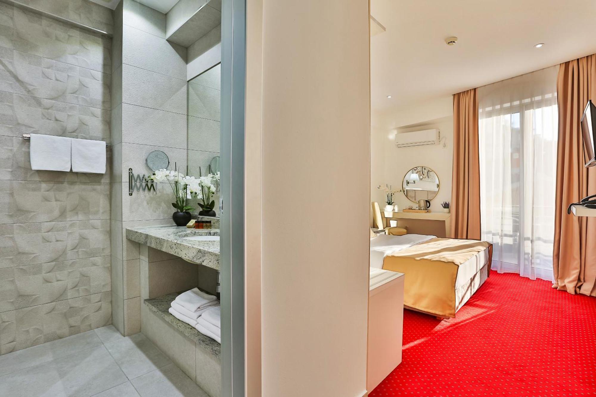 Hotel La Mer Budva Dış mekan fotoğraf